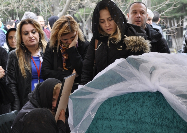 İran'da düşen uçakta hayatını kaybedenlere veda