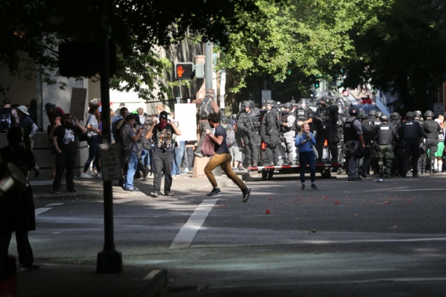 ABD'de protesto çatışmaya dönüştü