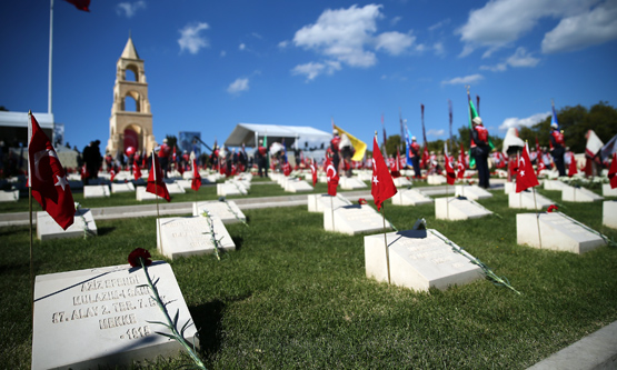Çanakkale Kara Savaşları'nın 102. yılı törenle anıldı