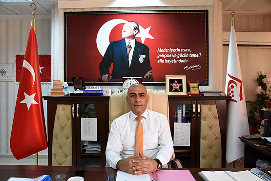 Hizmetli olarak girdiği kuruma müdür oldu