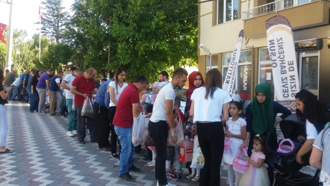 Bilecik'te 6 asırlık 'şeker atma' geleneği