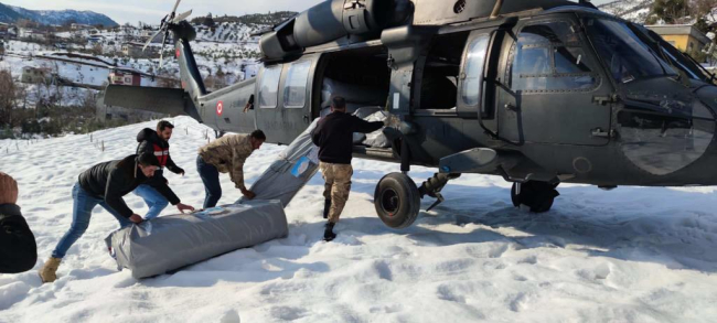 Gaziantep'te 532 köye helikopterle yardım malzemesi ulaştırıldı
