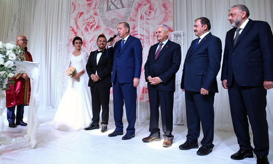 Cumhurbaşkanı Erdoğan nikah şahidi oldu