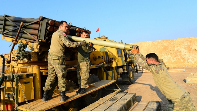 Mehmetçik teröristleri milli roketlerle vuruyor