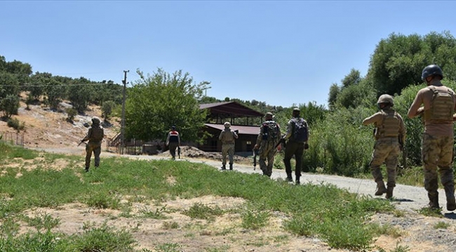 Diyarbakır'da terör örgütü PKK'ya narkoterör operasyonu