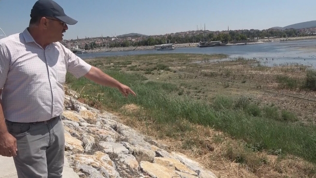Beyşehir Gölü'nün suyu 150 metre çekildi