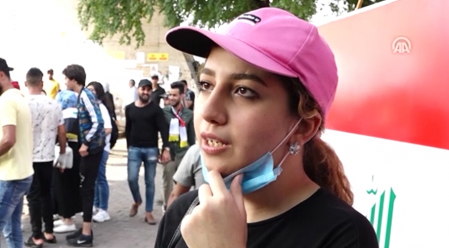 Irak'ta meydanları terk etmeyen göstericiler "sivil devlet" talebinde ısrarlı