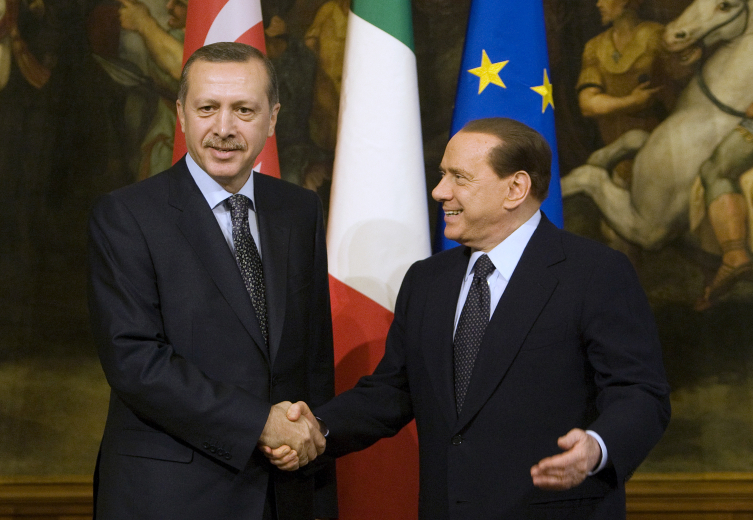 Başbakan, müteahhit, medya patronu: Silvio Berlusconi