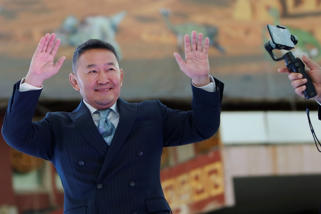 Moğolistan'daki cumhurbaşkanlığı seçiminin ilk sonuçları belli oldu