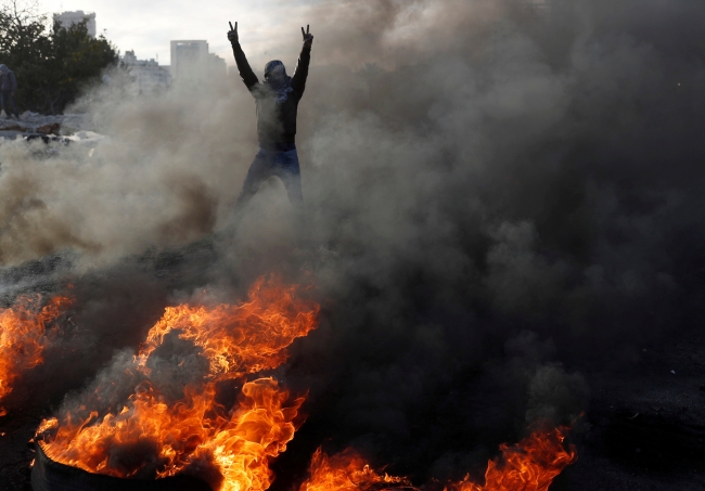 İsrail'den Filistinli göstericilere sert müdahale: 63 yaralı