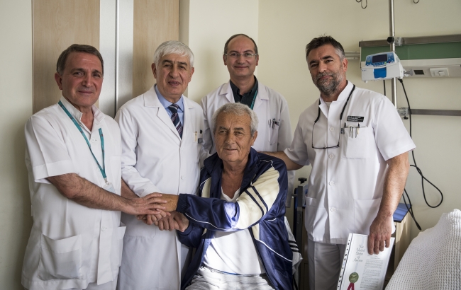 Başkent'te aynı anda iki hastaya böbrek nakli yapıldı