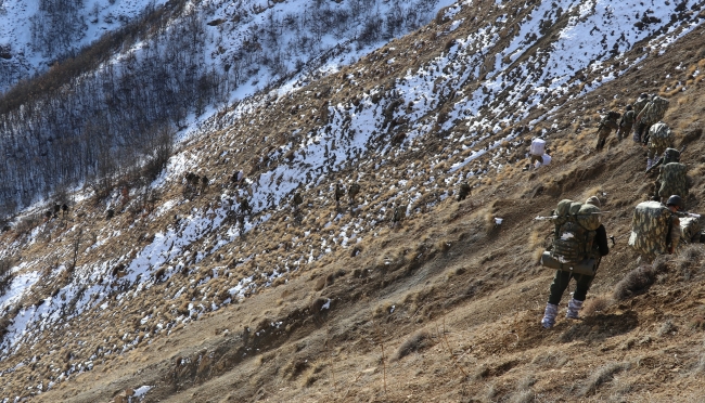 Mehmetçik'in teröristle çatışma anı görüntülendi