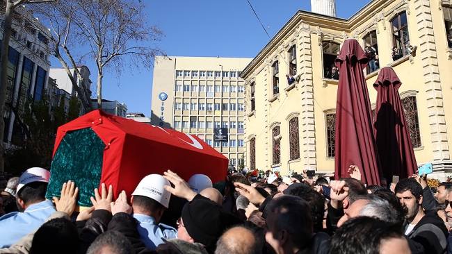 Münir Özkul son yolculuğuna uğurlandı