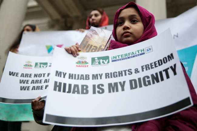 Müslüman kadınlar "Dünya Başörtüsü Günü"nü kutladı