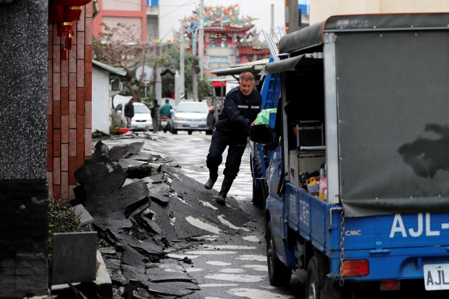 Tayvan'daki depremin bilançosu artıyor