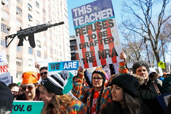 ABD'de yüzbinlerce kişi silahlanmaya karşı sokakta