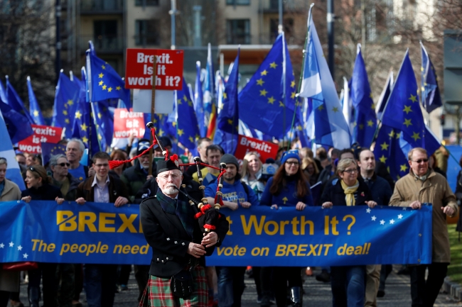 Brexit karşıtları sokağa çıktı