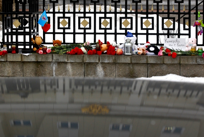 Ruslar, AVM yangınına tepkili: Gerçekleri açıklayın