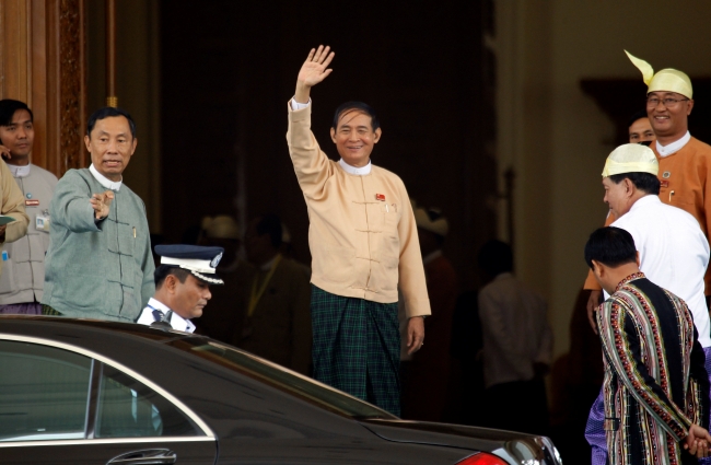 Myanmar'da yeni devlet başkanı Win Myint oldu