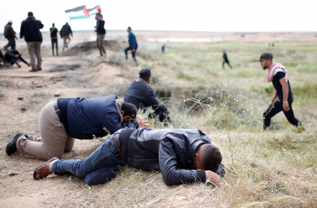 İsrail hükümeti Gazze'yi kana bulayan askerleri savundu