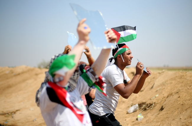 İsrail askerleri Gazze sınırında bir Filistinliyi daha şehit etti