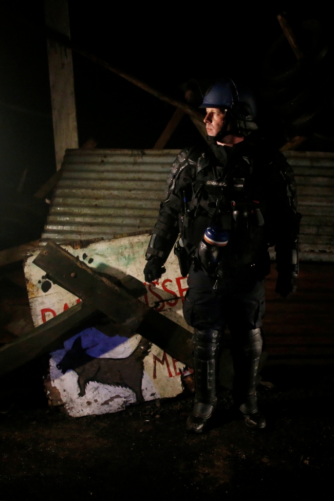 Fransız polisinden eylemcilere ikinci tahliye girişimi