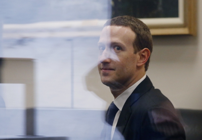 Zuckerberg özür diledi: Facebook daha iyisini yapmalıydı