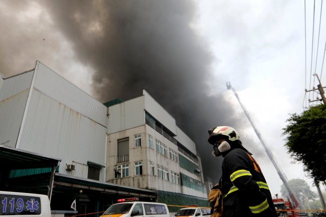 Tayvan'da fabrika bir anda alev aldı: 7 ölü