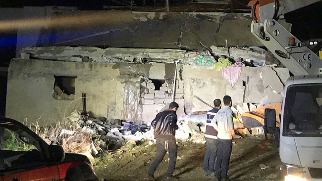 Cizre'de tüp patladı iki katlı ev çöktü: 2 ölü, 9 yaralı