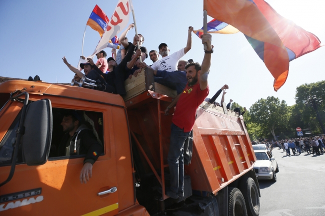 Ermenistan için kritik gün: Paşinyan'ın Başbakan seçilmesi bekleniyor
