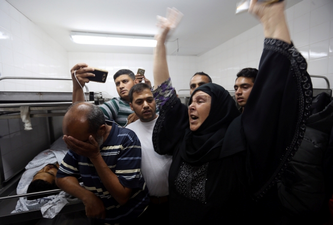 İsrail'in ablukası altındaki Gazze Şeridi'nde, yine kan döküldü