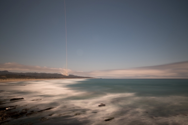 SpaceX uzaya telekom uydusu gönderdi