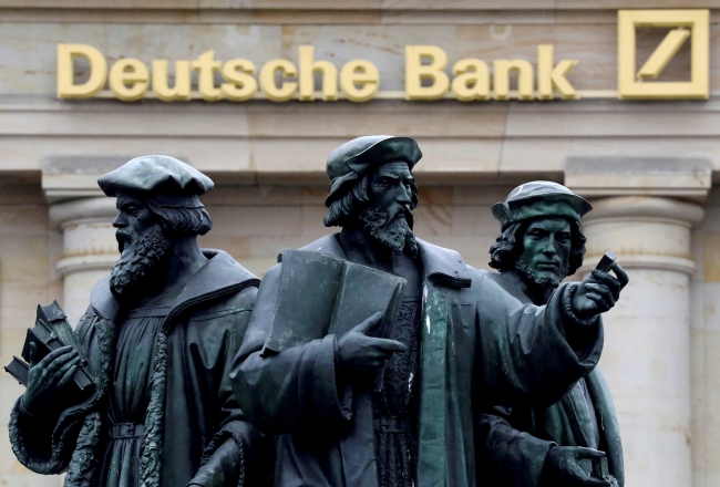 Almanya'nın en büyük bankası Deutsche Bank'ta büyük kriz