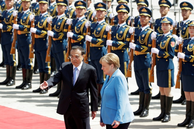Almanya Başbakanı Merkel’den Çin'e kritik ziyaret