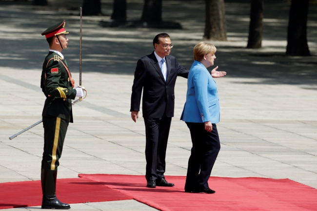 Almanya Başbakanı Merkel’den Çin'e kritik ziyaret