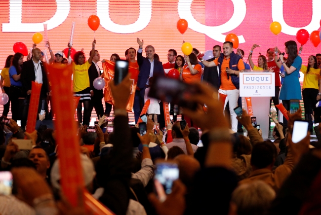 Kolombiya'da devlet başkanlığı seçimleri ikinci tura kaldı