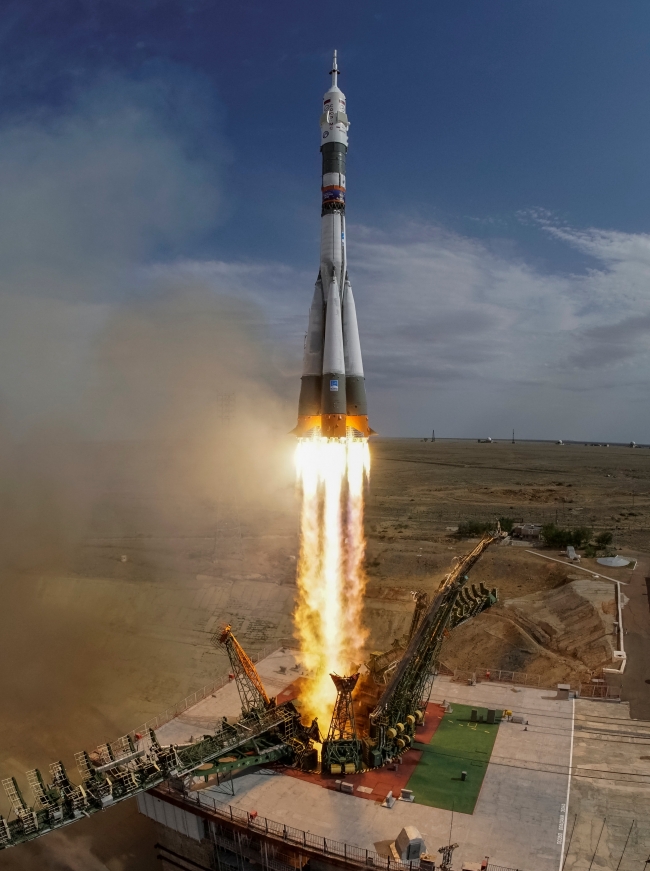 Rus uzay aracı Soyuz MS-09, uzay istasyonuna ulaştı