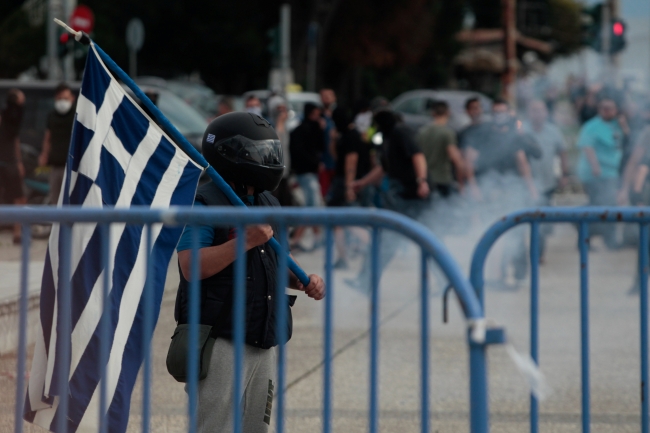 Yunanistan'da göstericilerle polis arasında çatışma