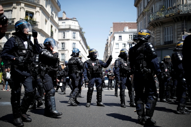 Fransa'da yeni grev dalgası alarmı