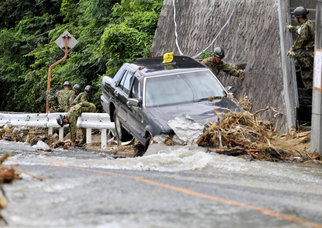 Japonya'da sel felaketinde ölü sayısı 200 oldu