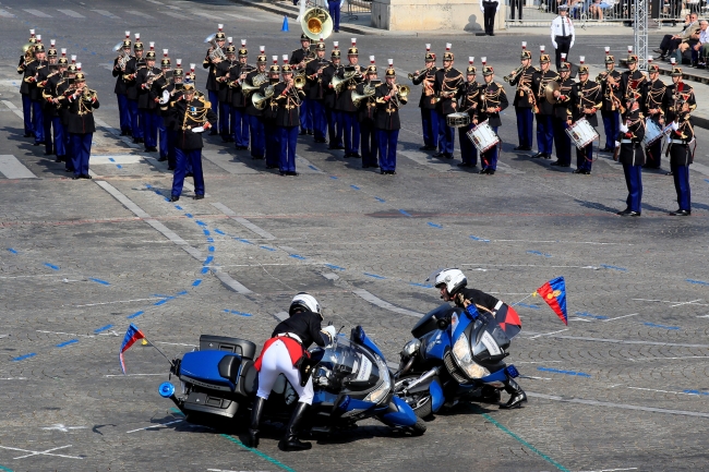 Fransa Milli Günü kutlamalarında motor kazası