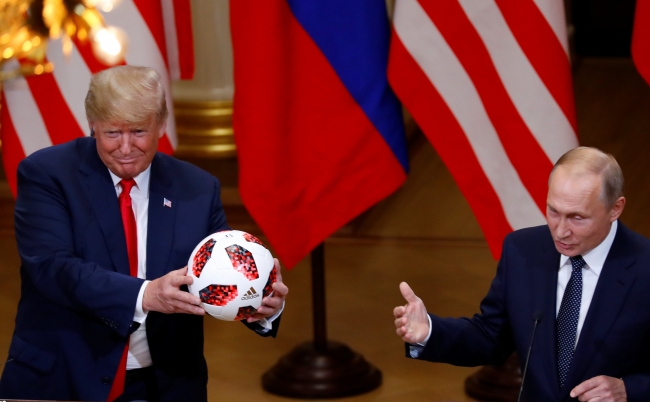 Putin'den Trump'a esprili yanıt