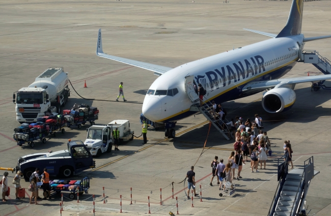 Avrupa'da havayolu krizi: Ryanair'de grev başladı