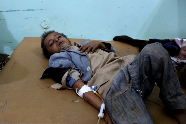 Yemen'de 2 bin 400 çocuk hayatını kaybetti