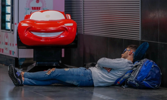 Avrupa'daki havayolu krizi sürüyor