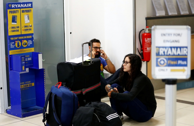 Avrupa'daki havayolu krizi sürüyor