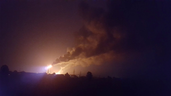 Almanya'da rafineri patlaması: Bin 800 kişi tahliye edilecek