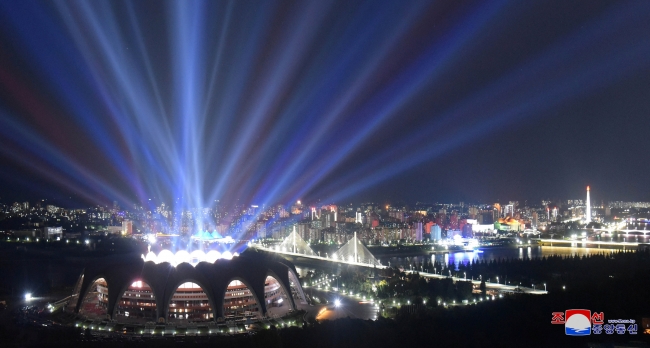 Kuzey Kore 70'inci yılını "barış havasında" kutladı