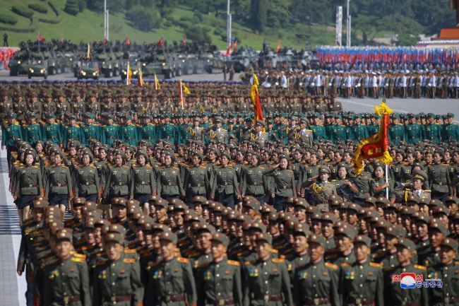 Kuzey Kore 70'inci yılını "barış havasında" kutladı