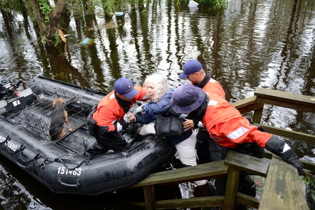 ABD'deki Florence Kasırgası'nda ölümler artıyor